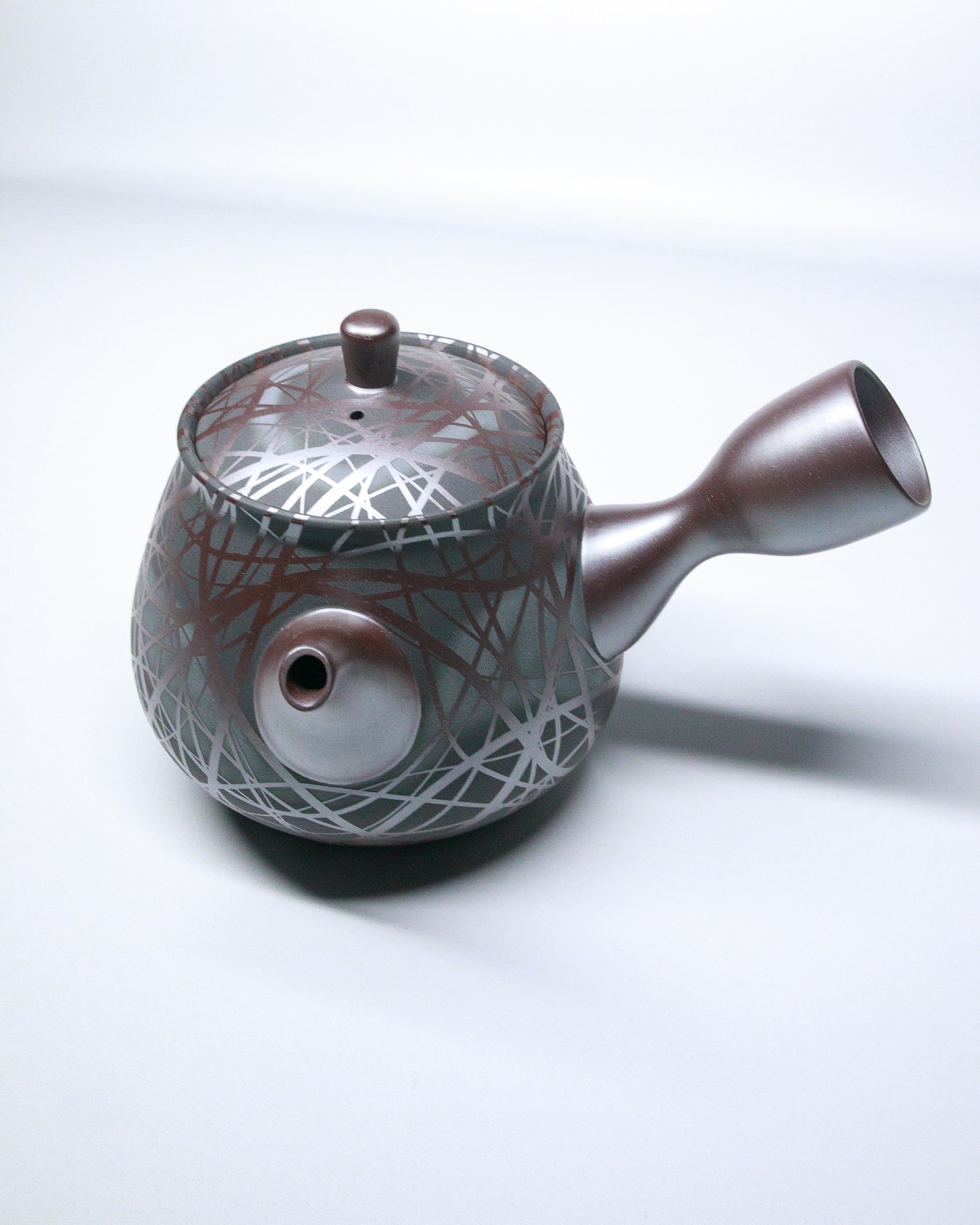 Banko-Yaki Kyusu Teapot, "Black Weaver" - Suigetsu III - 350ml
