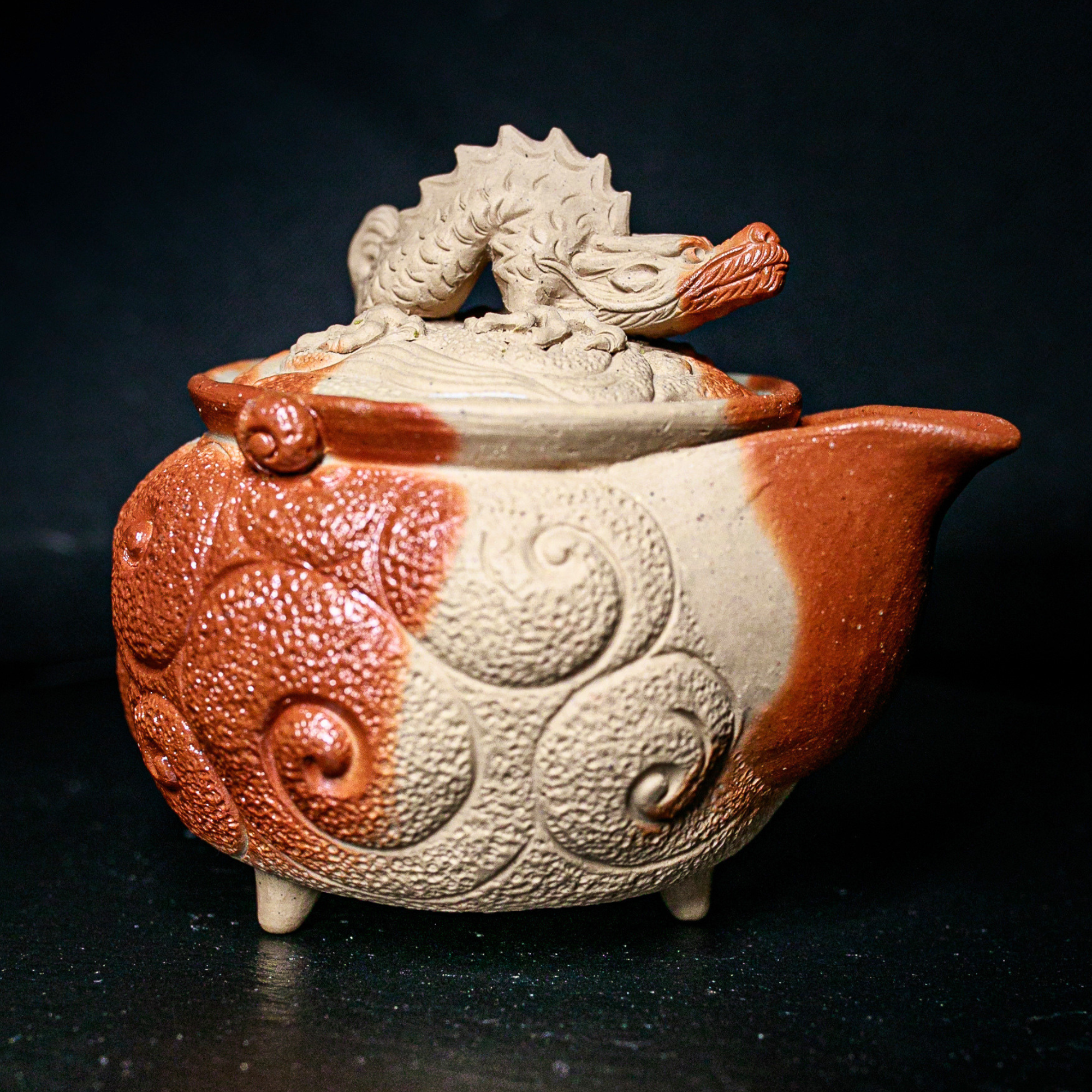 Bizen-Yaki Dragon Carved Hidasuki Houhin - Konishi Tozo - 250ml