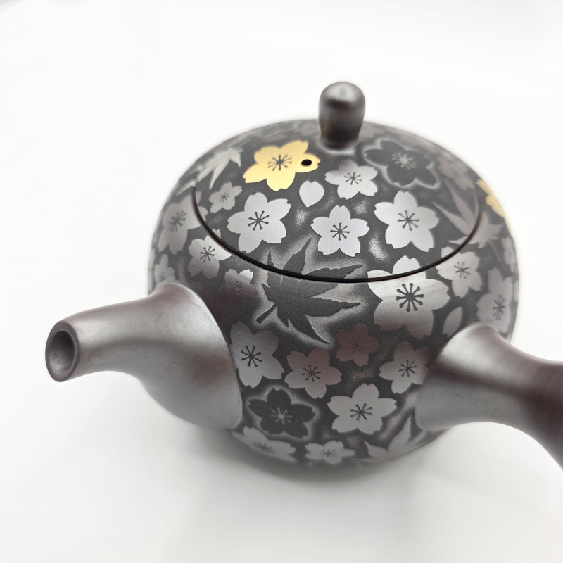 Banko-yaki Teapot - Suigetsu III - Sakura and Maple with Real Gold Accents -350ml