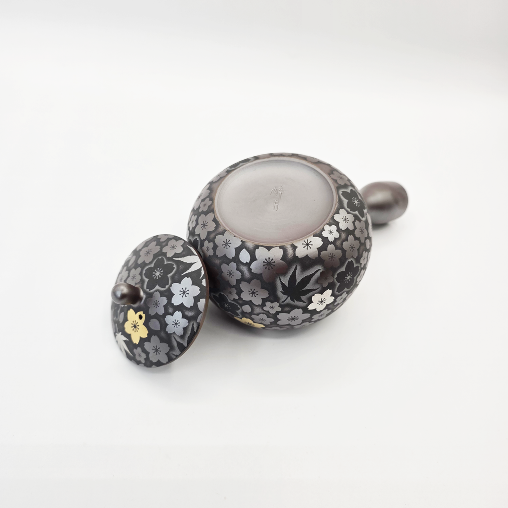 Banko-yaki Teapot - Suigetsu III - Sakura and Maple with Real Gold Accents -350ml