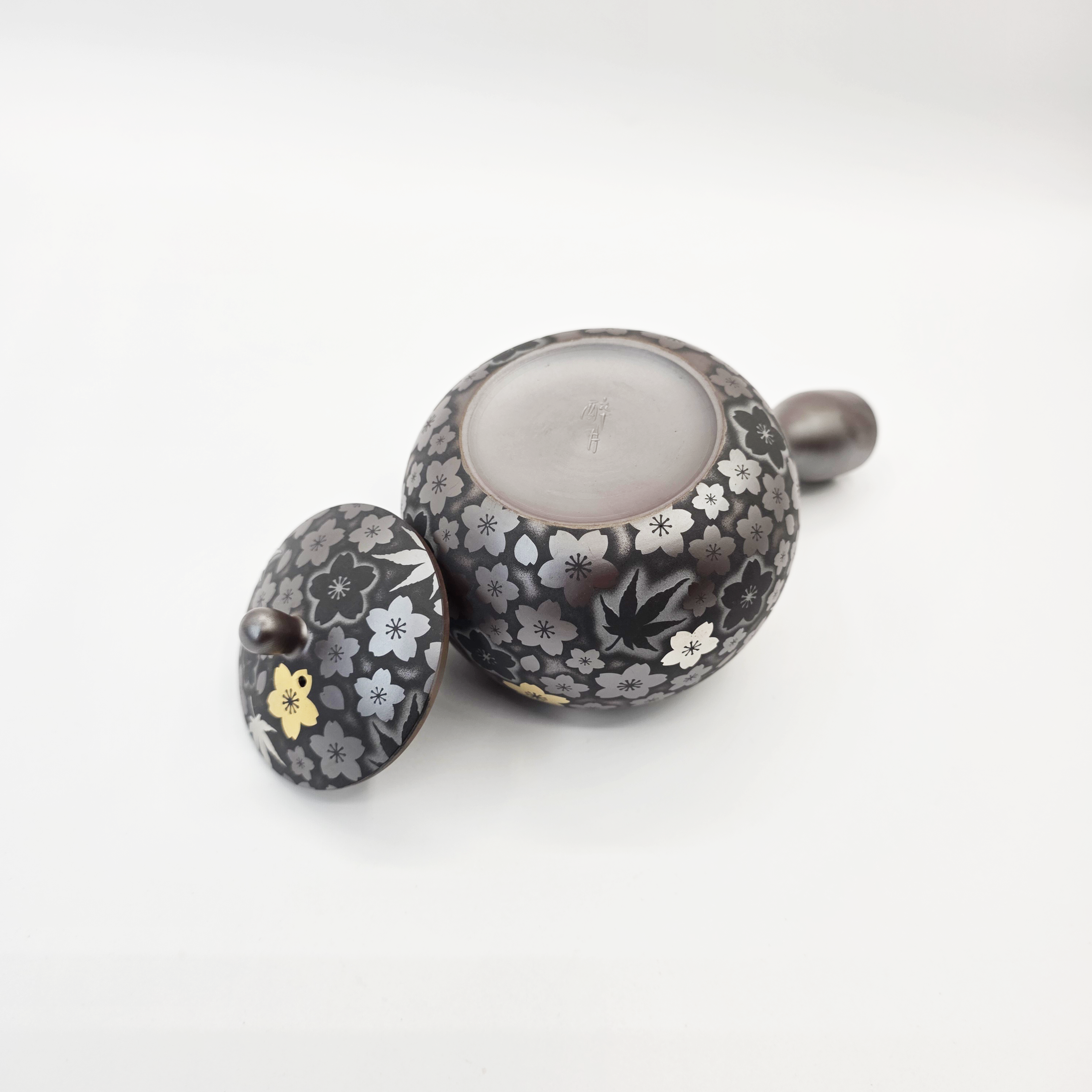 Banko-yaki Teapot - Suigetsu III - Sakura and Maple with Real Gold Accents -350ml