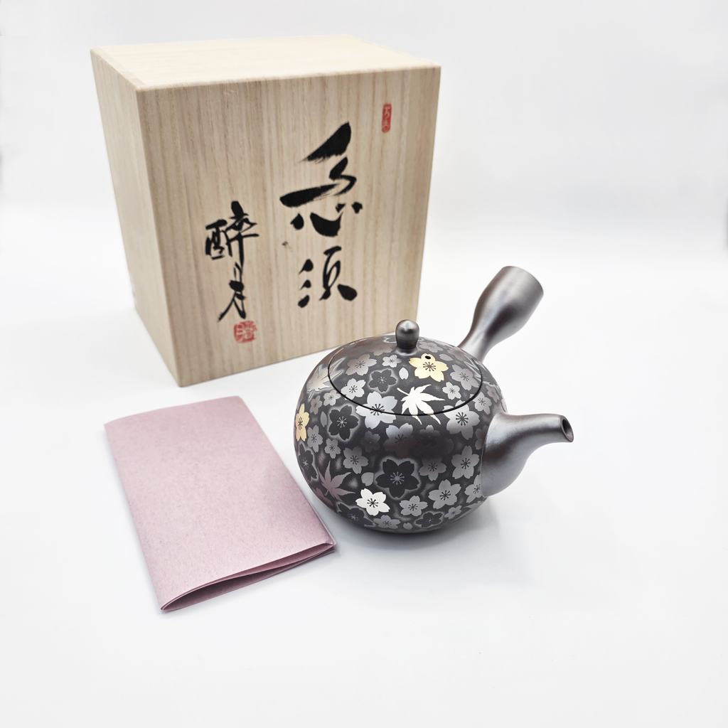 Banko-yaki Teapot - Suigetsu III - Sakura and Maple with Real Gold Accents -350ml